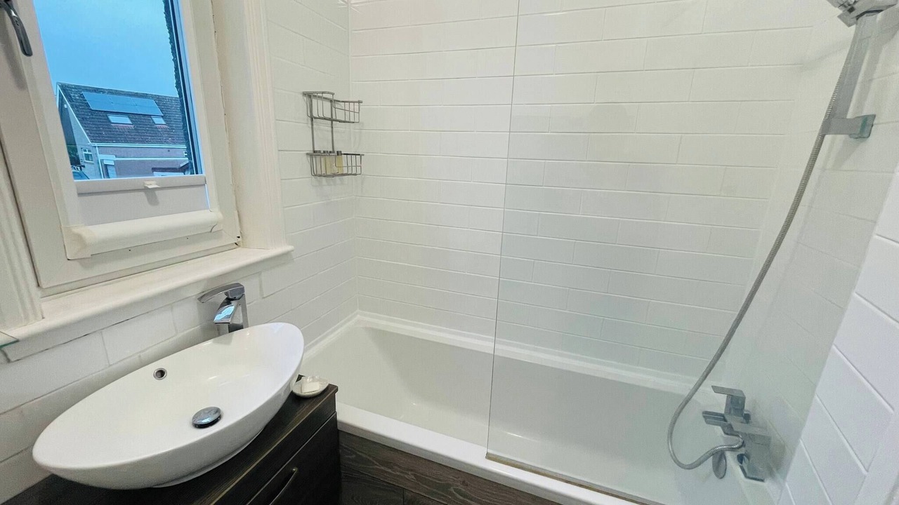 Photo of Bathroom in Kelty