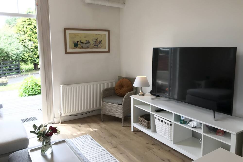 Photo of Livingroom in North West