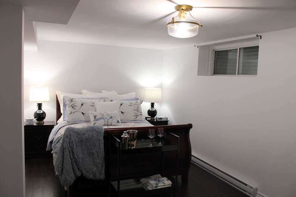 Photo of Bedroom in Downtown Gatineau