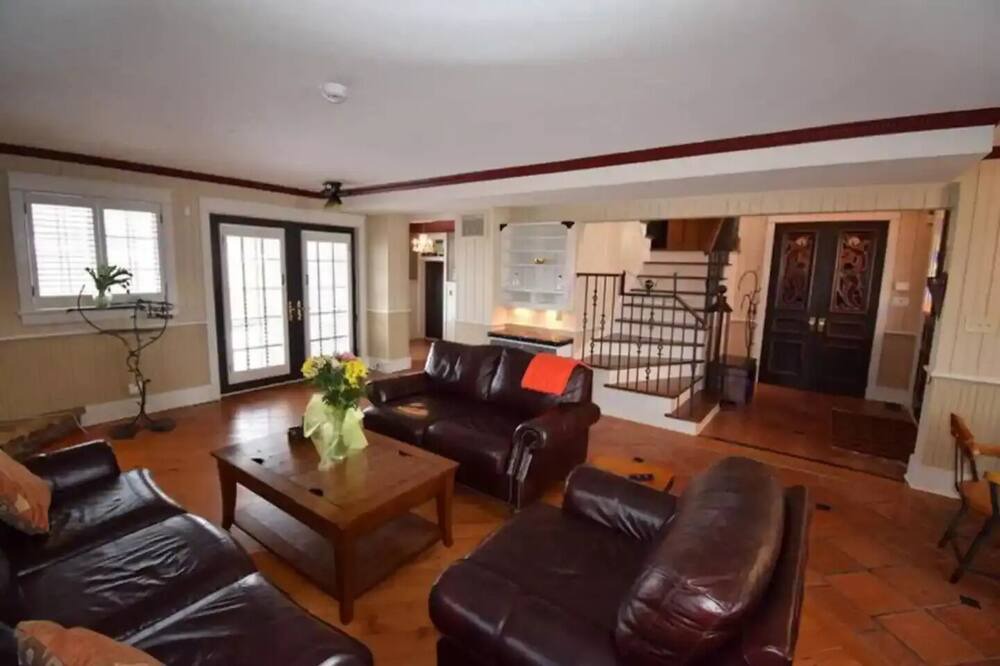 Photo of Livingroom in Niagara-on-the-Lake