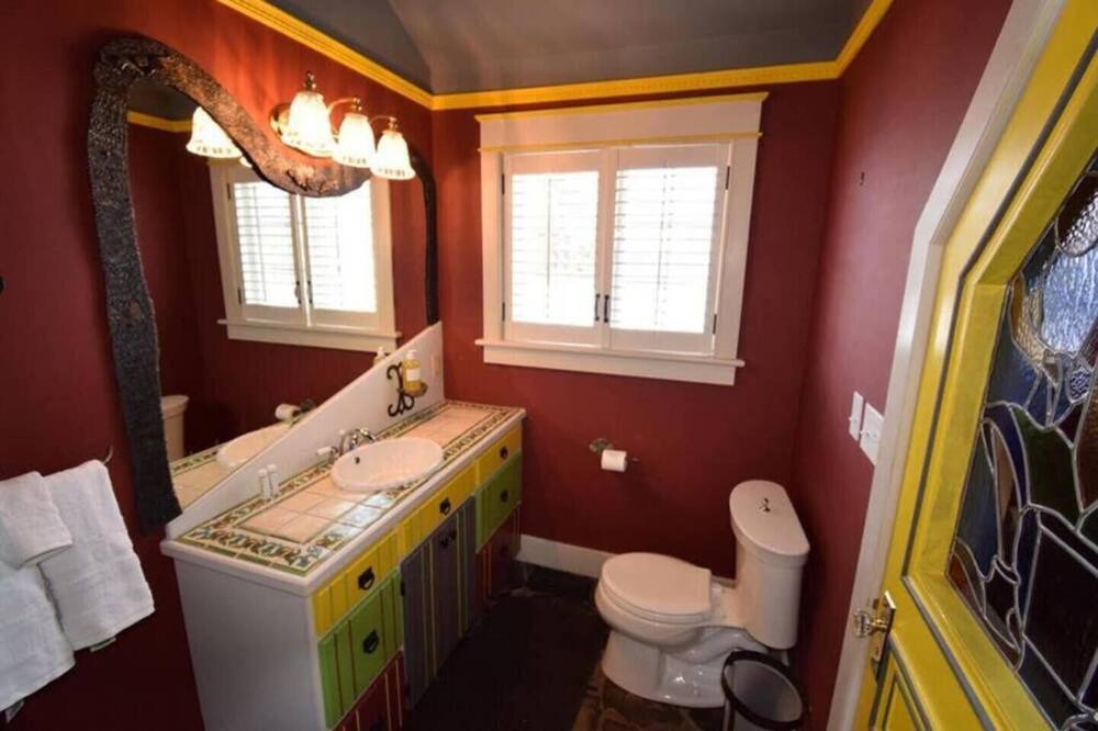 Photo of Bathroom in Niagara-on-the-Lake