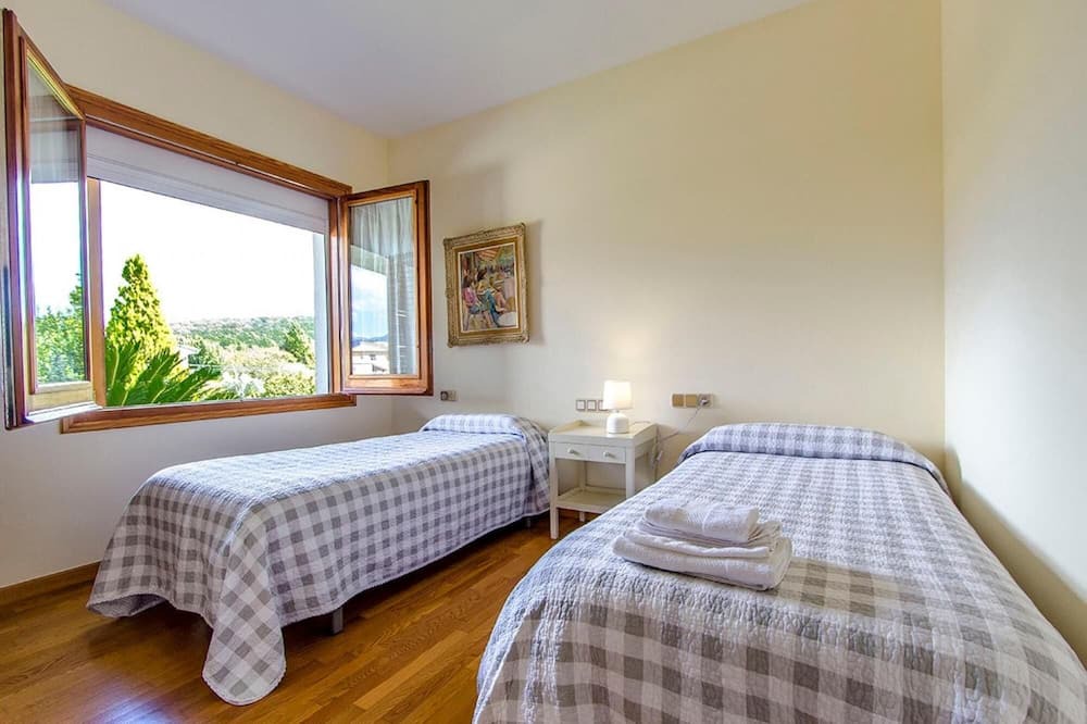 Photo of Bedroom in Les Planes d'Hostoles