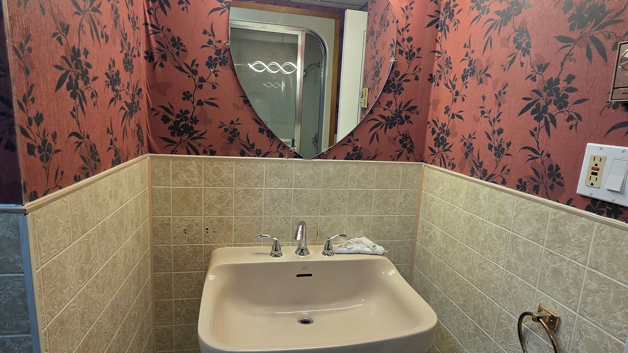 Photo of Bathroom in Argyle