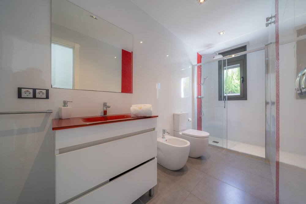 Photo of Bathroom in Condado del Jaruco