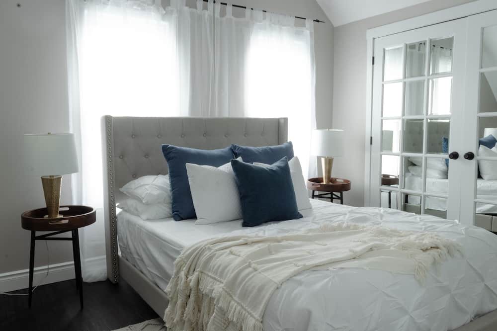 Photo of Bedroom in Amherstburg