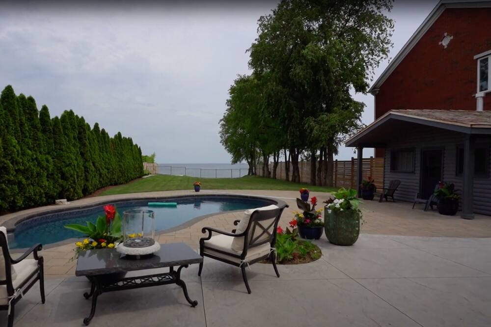 Photo of Outdoor in Grimsby