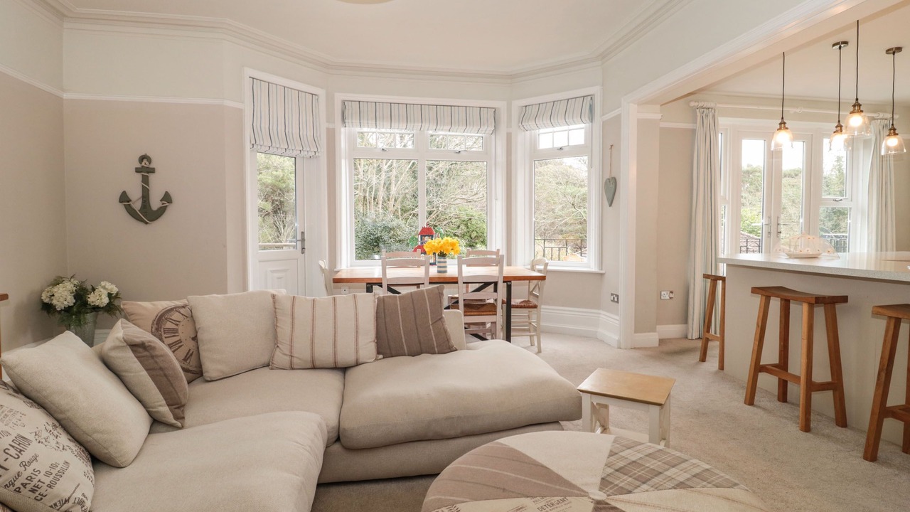 Photo of Livingroom in Westbourne