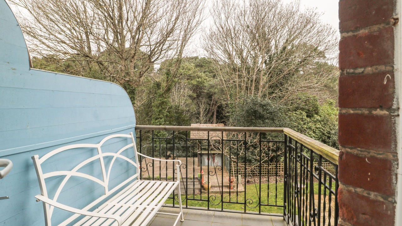 Photo of Outdoor in Westbourne