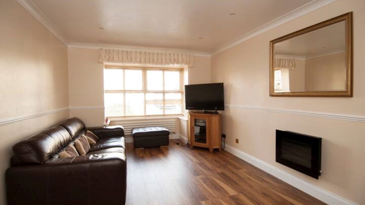 Photo of Livingroom in Cheshunt