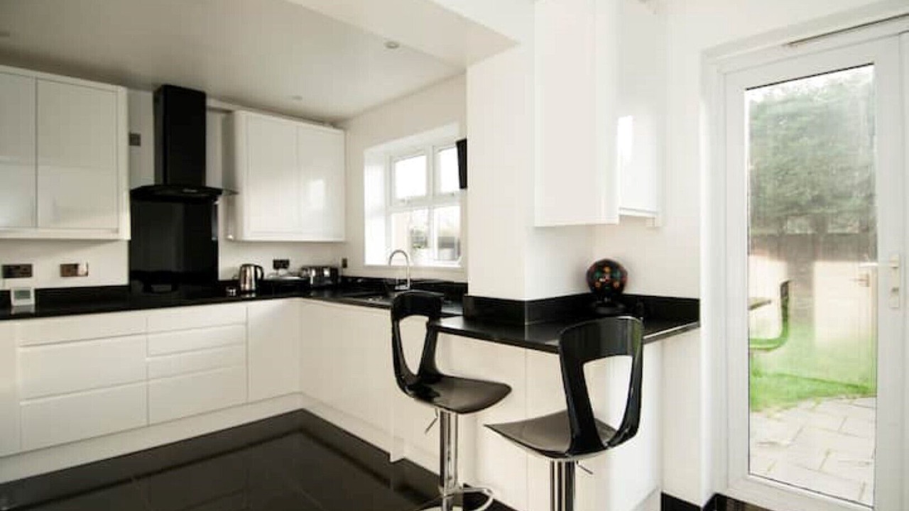 Photo of Kitchen in Cheshunt