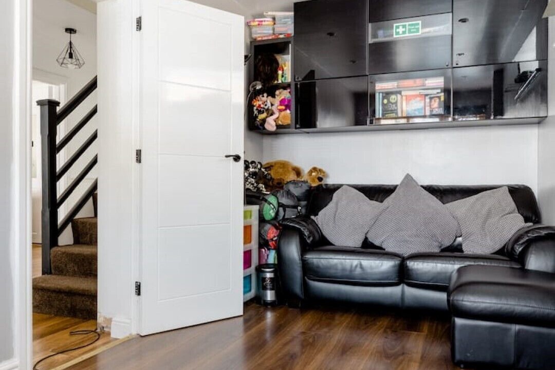 Photo of Livingroom in Cheshunt