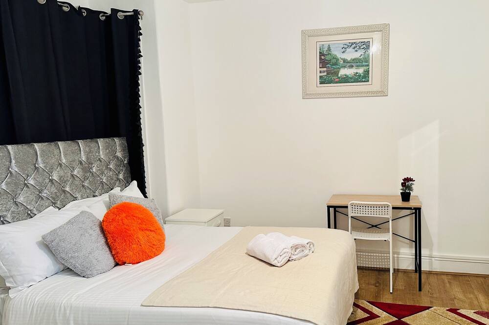 Photo of Bedroom in Custom House