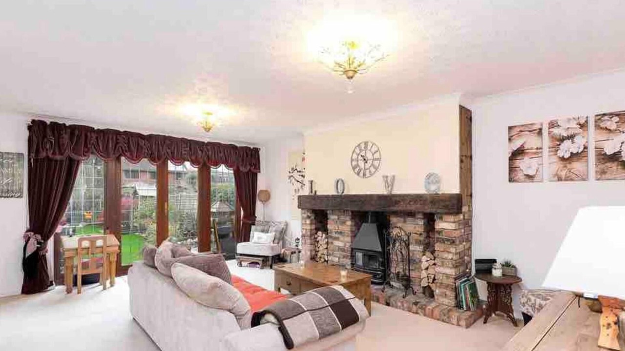 Photo of Livingroom in Hoddesdon