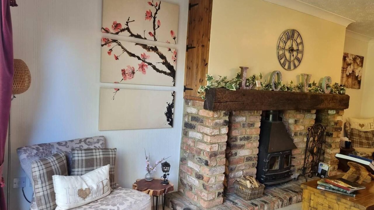 Photo of Livingroom in Hoddesdon