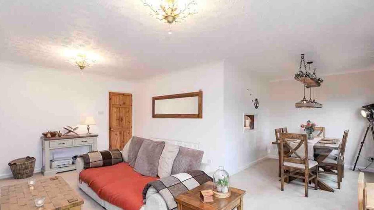 Photo of Livingroom in Hoddesdon