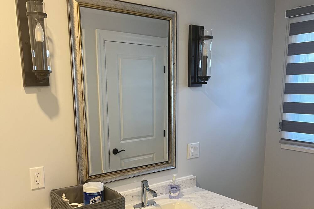 Photo of Bathroom in Boblo Island