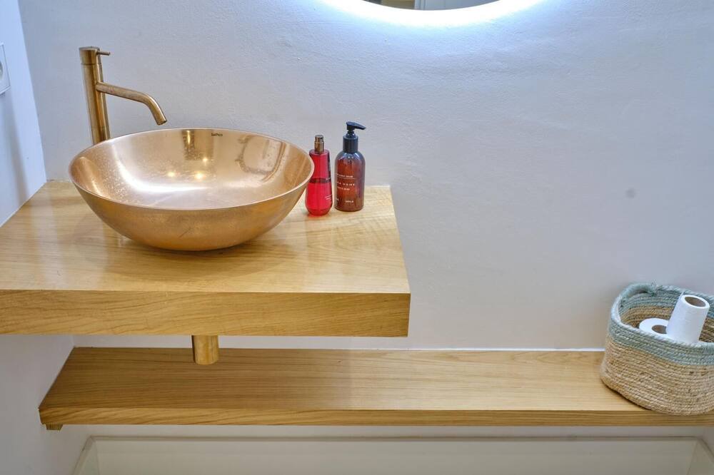 Photo of Bathroom in Vall-Llobrega