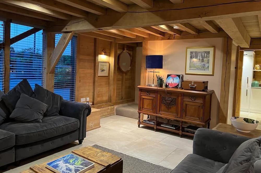 Photo of Livingroom in Ware
