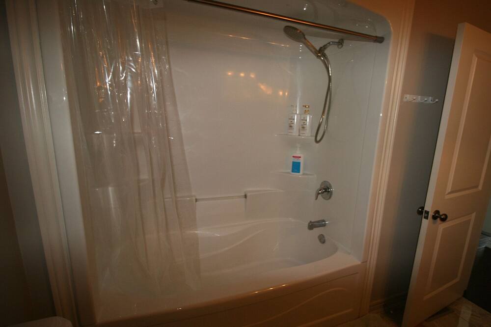 Photo of Bathroom in Fort Erie