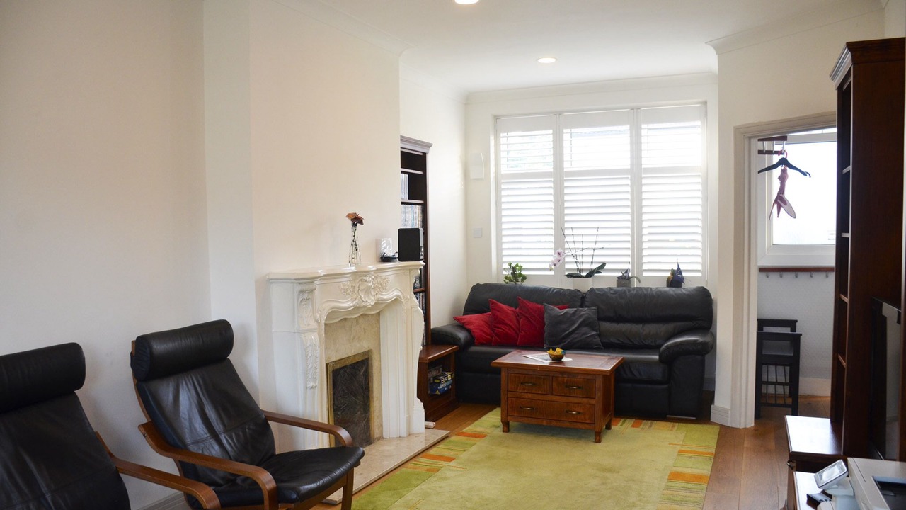 Photo of Livingroom in Redbridge