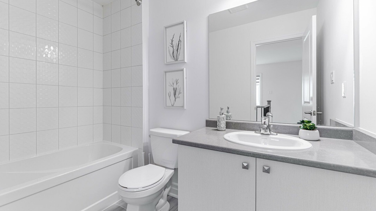 Photo of Bathroom in Niagara Falls