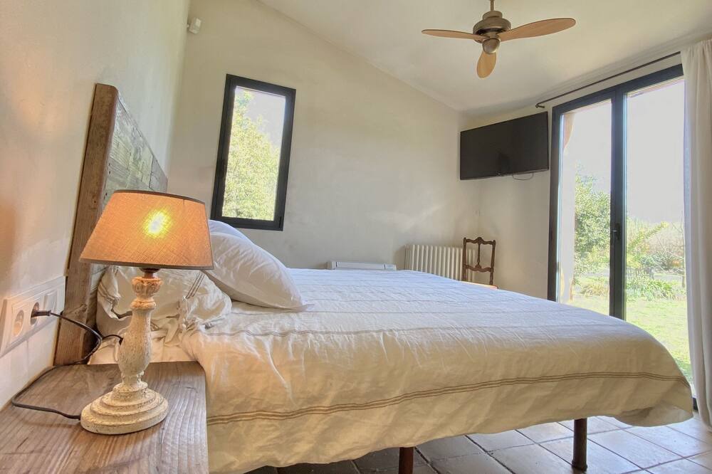 Photo of Bedroom in Mont-Ras