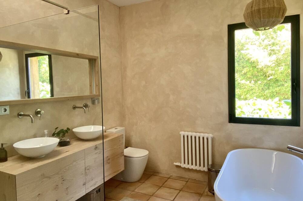 Photo of Bathroom in Mont-Ras