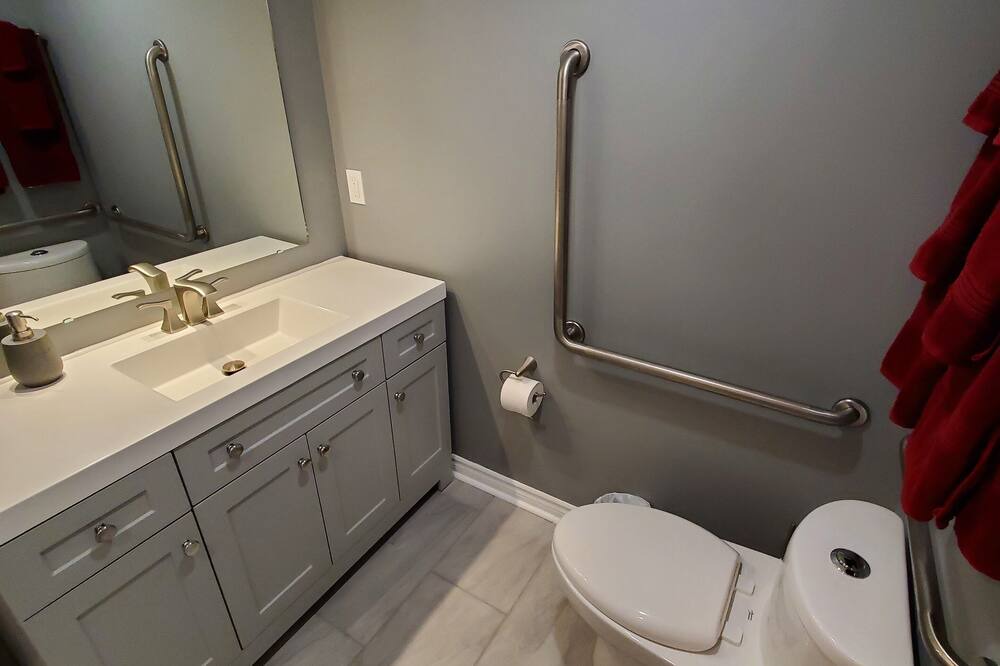 Photo of Bathroom in Port Colborne