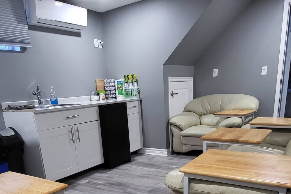 Photo of Bedroom in Port Colborne