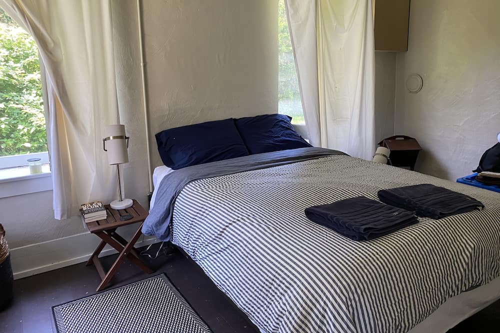 Photo of Bedroom in Fort Erie
