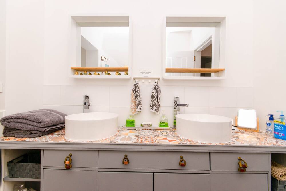 Photo of Bathroom in Largs