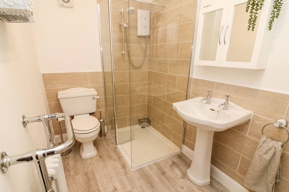 Photo of Bathroom in Knott End-on-Sea