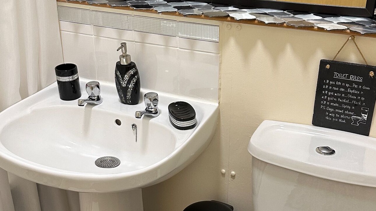 Photo of Bathroom in Finnieston