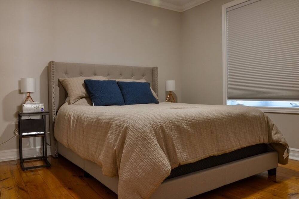 Photo of Bedroom in Amherstburg