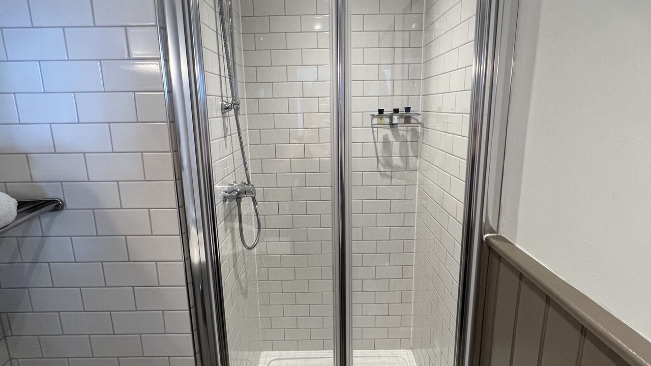 Photo of Bathroom in Heybridge
