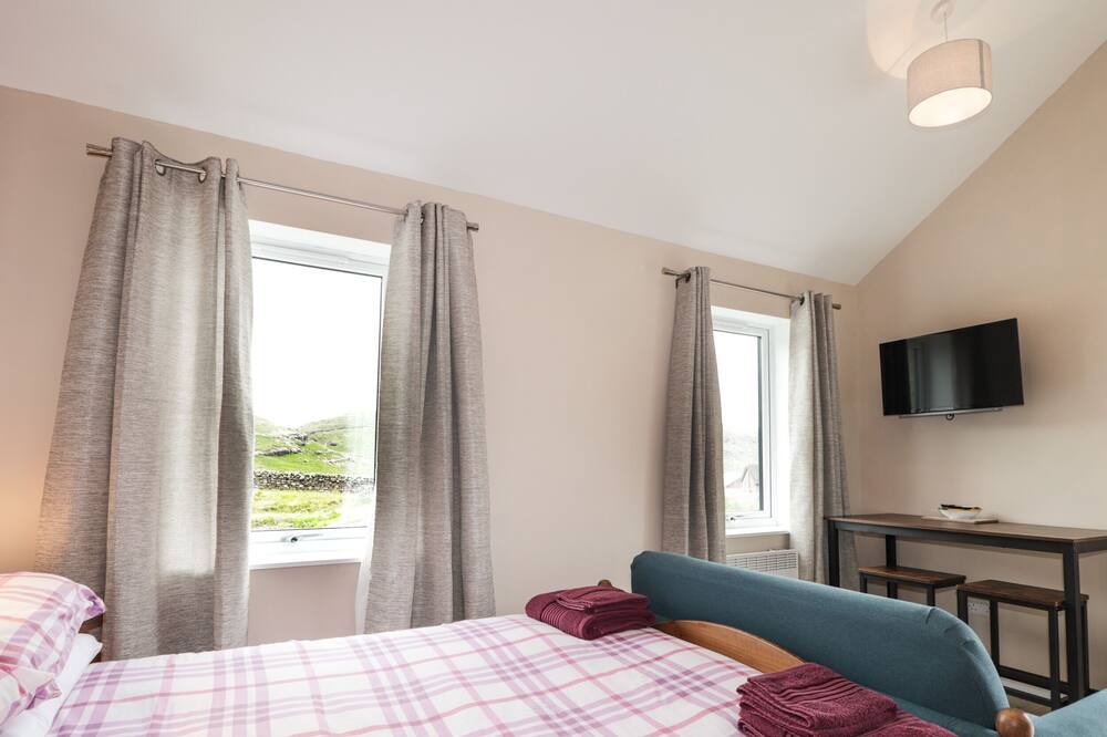 Photo of Bedroom in Oldshoremore