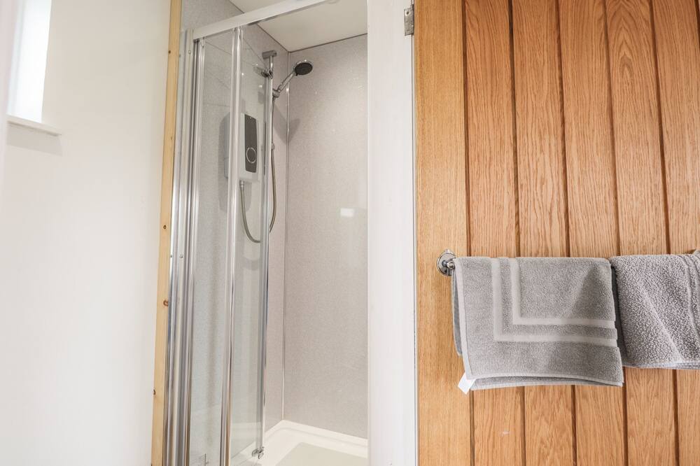Photo of Bathroom in Oldshoremore