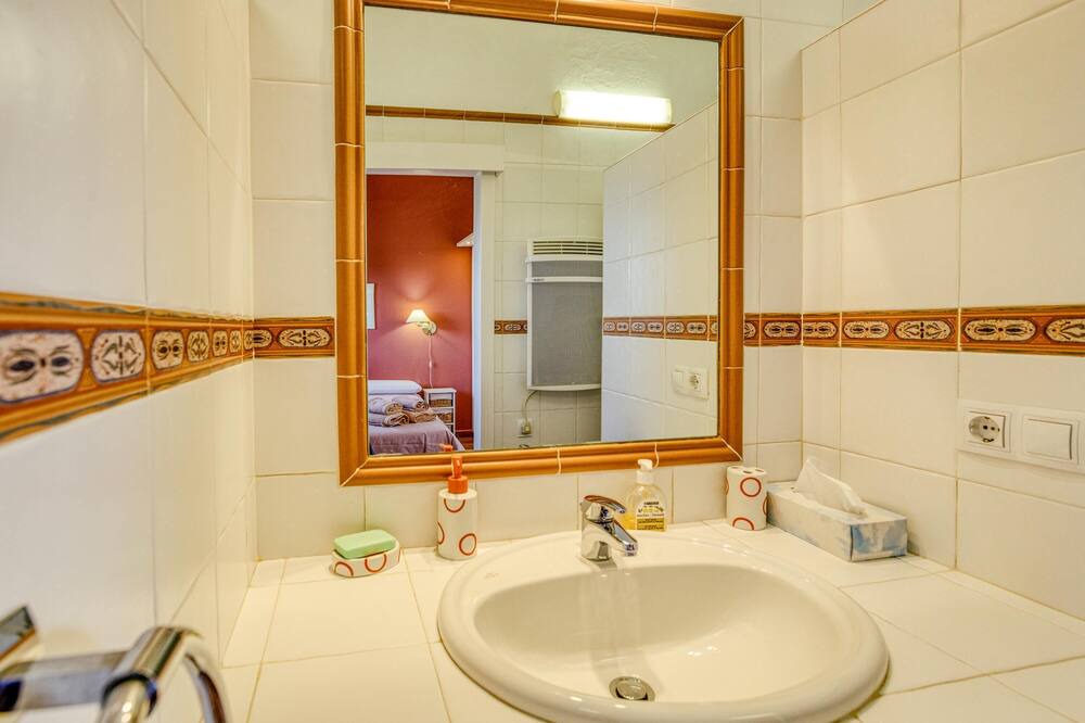 Photo of Bathroom in Perelada