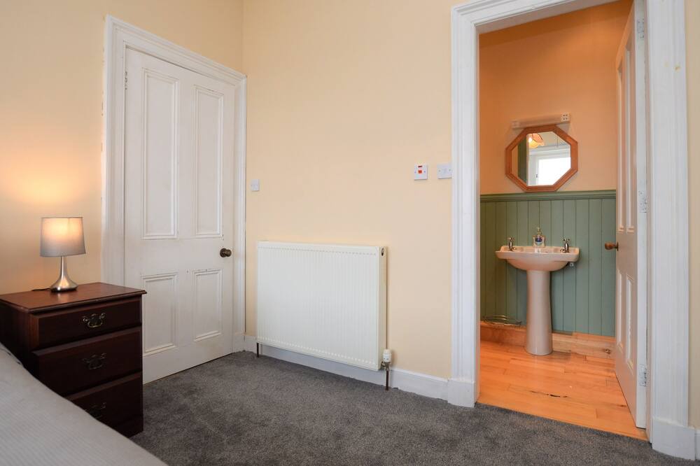 Photo of Bedroom in Tighnabruaich