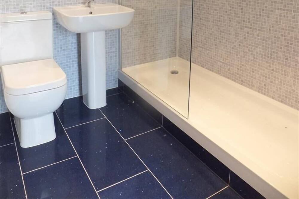 Photo of Bathroom in Lochgilphead