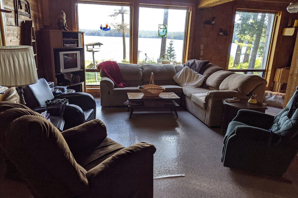 Photo of Livingroom in Timmins