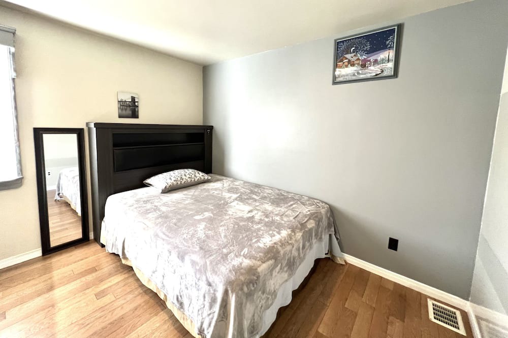 Photo of Bedroom in West Hill