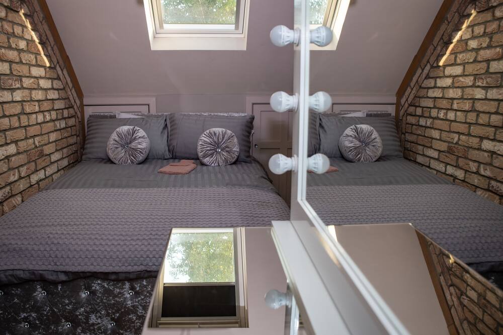 Photo of Bedroom in Barlby