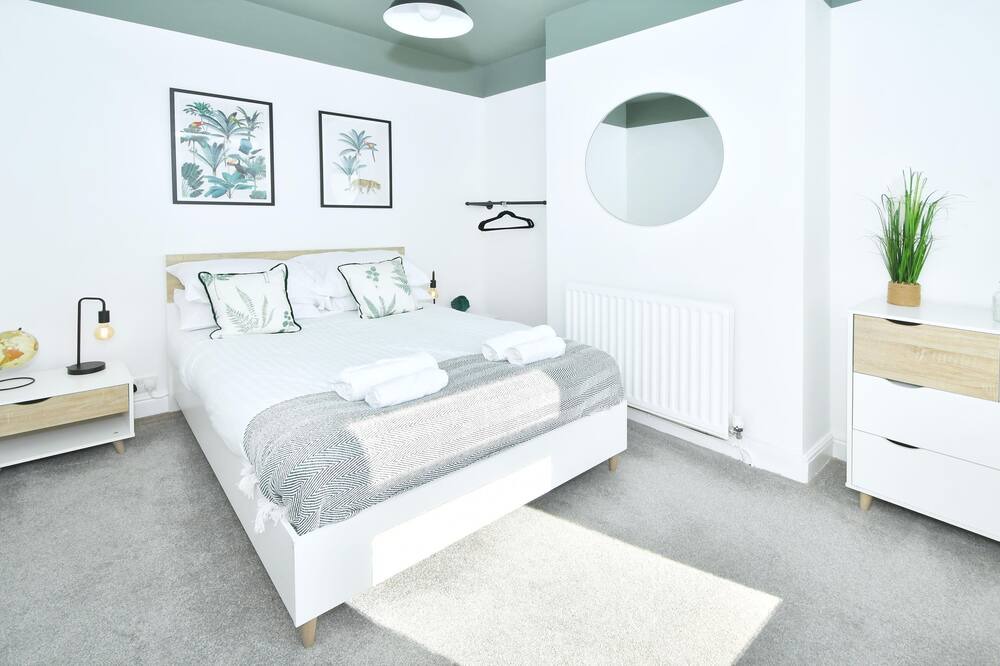 Photo of Bedroom in Newcastle-Under-Lyme