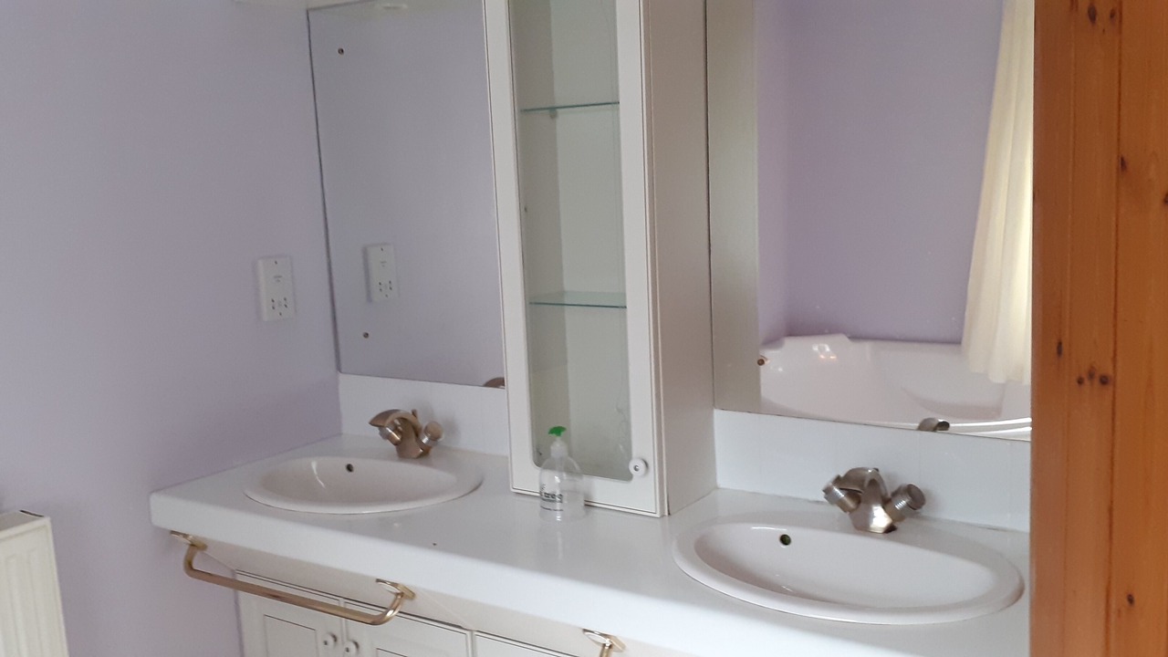 Photo of Bathroom in Lesmahagow