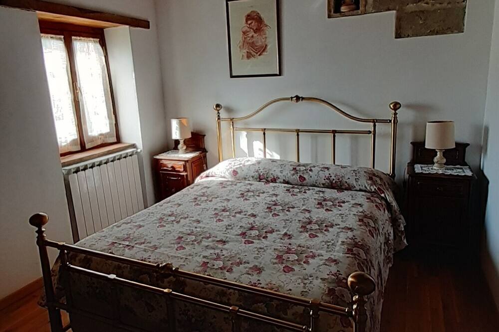 Photo of Bedroom in Porrena