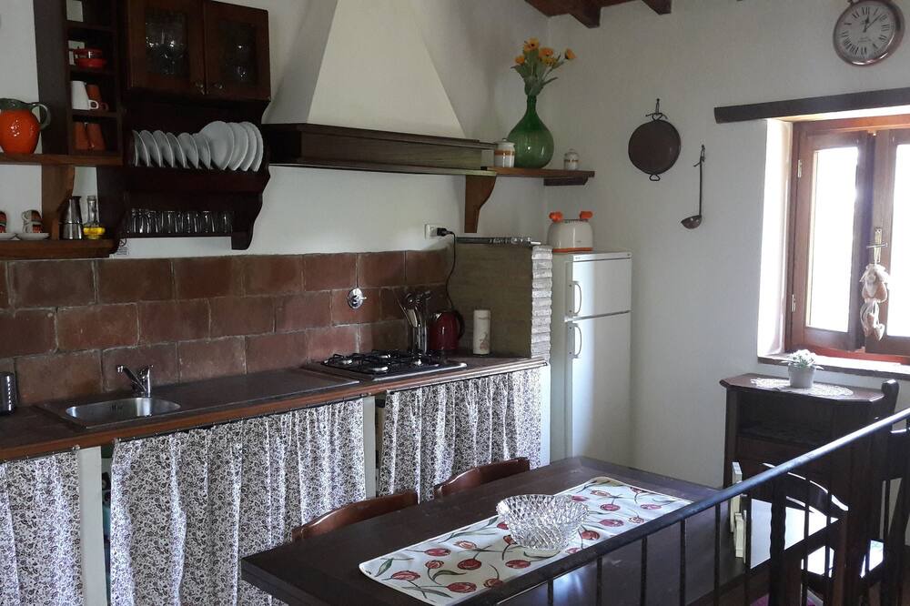 Photo of Kitchen in Porrena