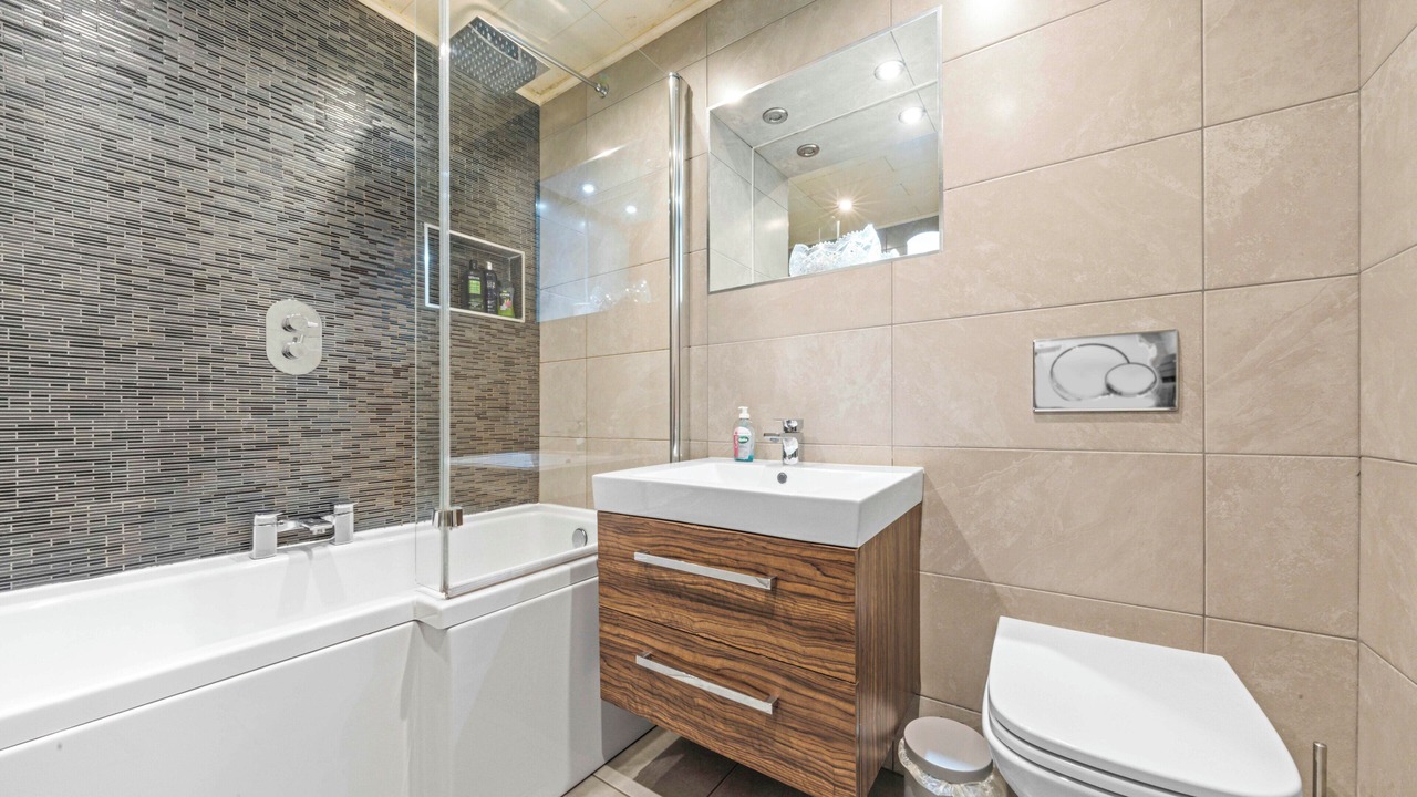Photo of Bathroom in Glasgow Westend