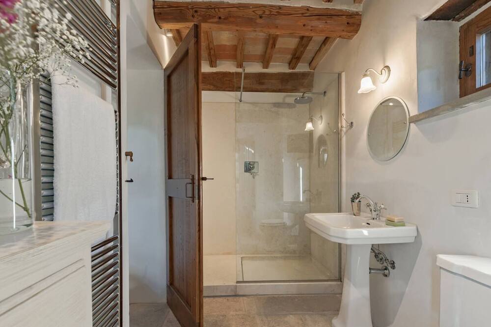 Photo of Bathroom in Monterchi