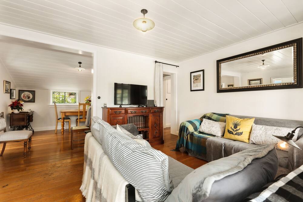 Photo of Livingroom in Lyttelton